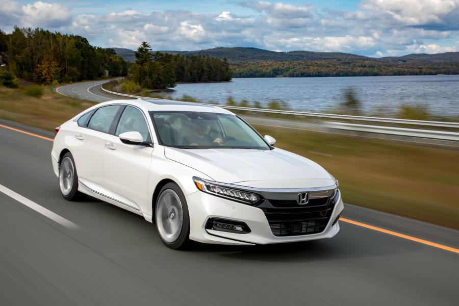  Honda Accord Touring 1.5T 2017 года  (NA) (фото 18 из 33)